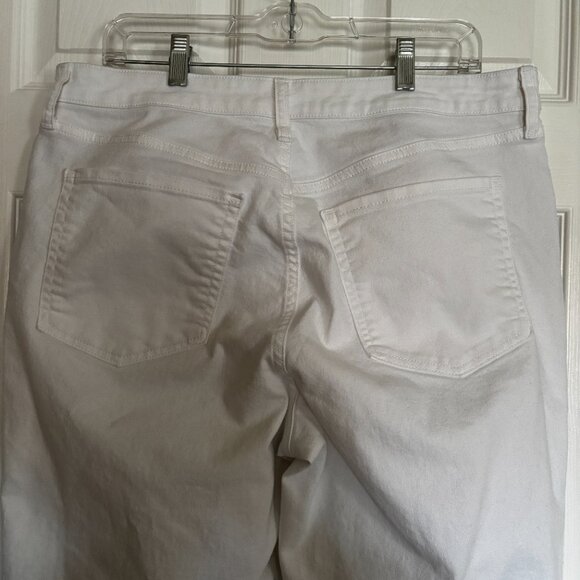 Old Navy High-Rise WOW Loose Jeans Sz 16 Short White - Picture 4 of 7